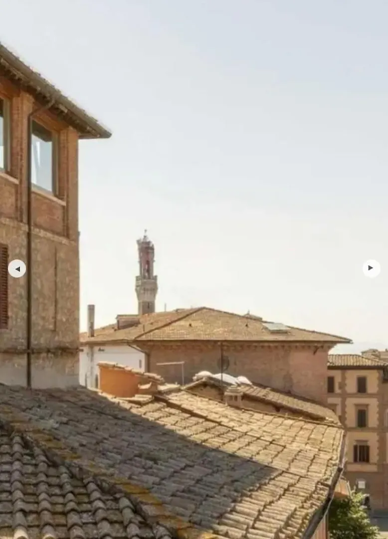 A Painting For Each Window! Apartment Siena
