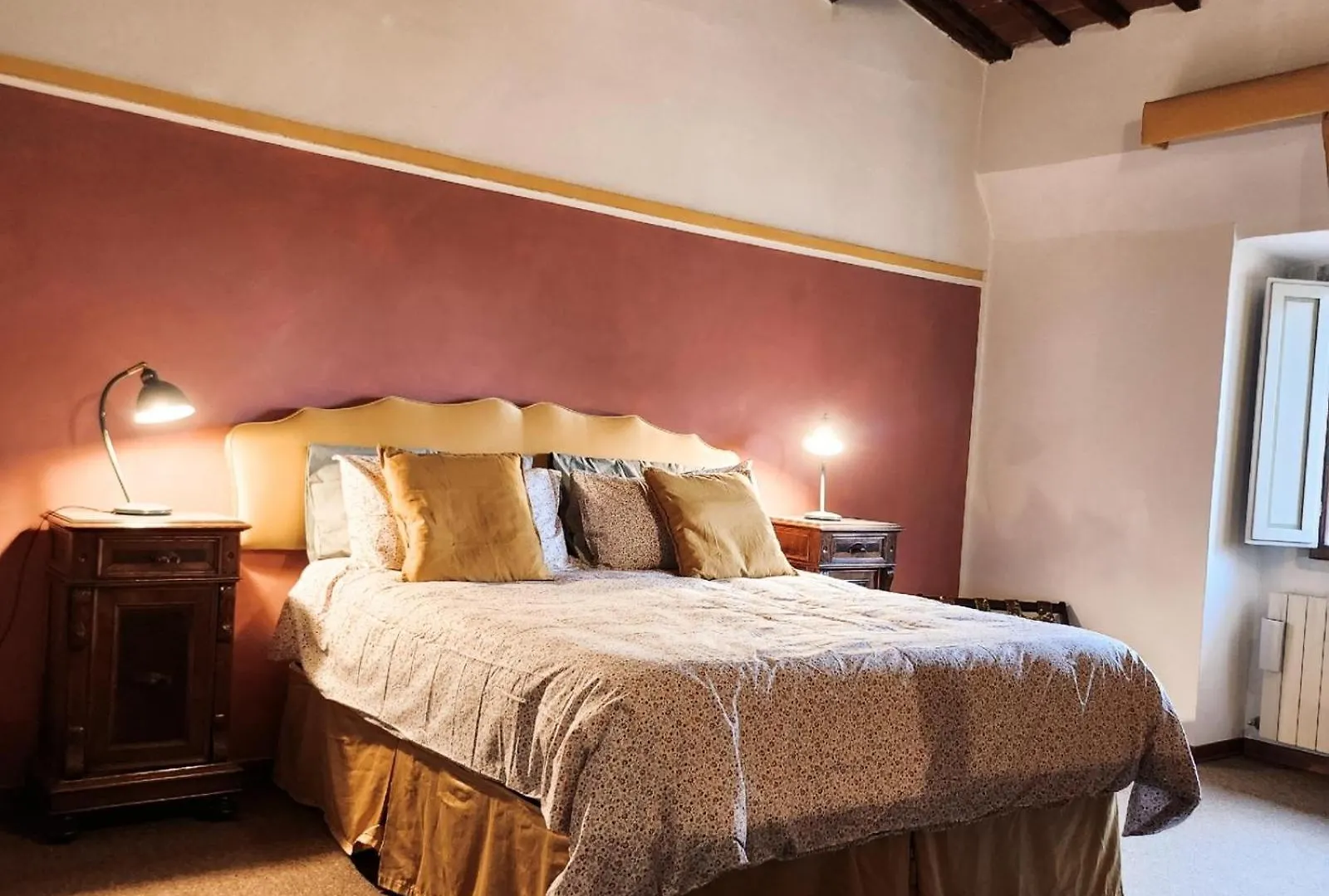 A Painting For Each Window! Apartment Siena 0*,